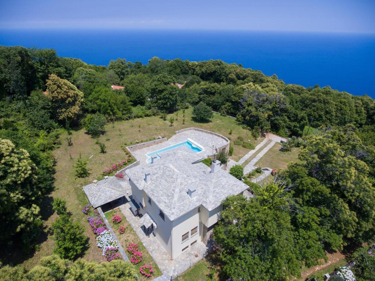 Luxury Villa With Pool In Tsagarada Esterno foto