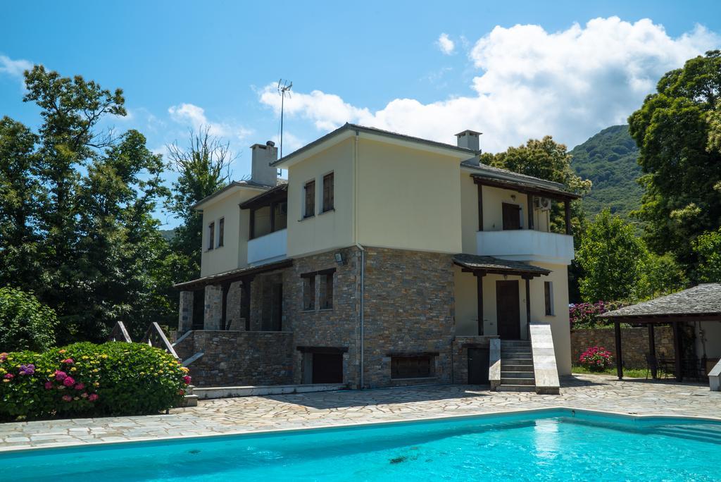 Luxury Villa With Pool In Tsagarada Esterno foto
